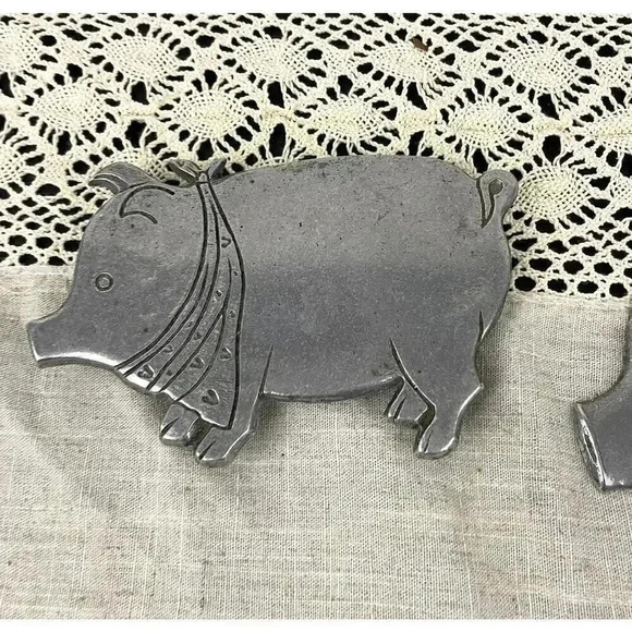 VTG Pewter Pig Trivet and Wall Decor Kitchen - Picture 11 of 14